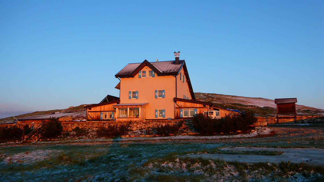 Rifugi e Bivacchi d''Italia.......